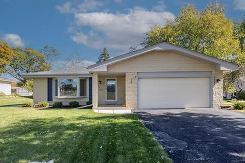 3310 S Russel, New Berlin, WI 53151
