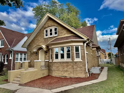 3332 S 12th, Milwaukee, WI 53215