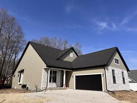 414 Firefly, Hartford, WI 53027
