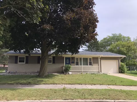 1013 Fairway, Racine, WI 53405