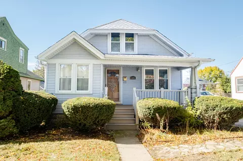 3051 N 72nd, Milwaukee, WI 53210