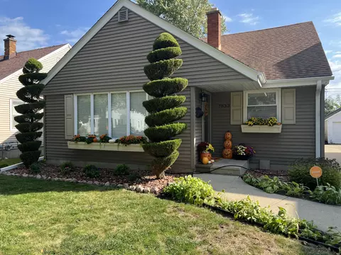 7833 21st, Kenosha, WI 53143