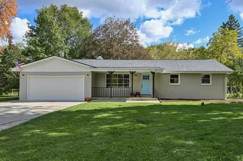 11446 N Glenwood, Mequon, WI 53097