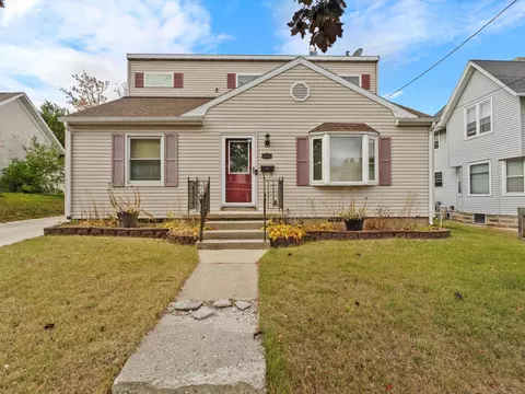 1114 S 19th, Manitowoc, WI 54220