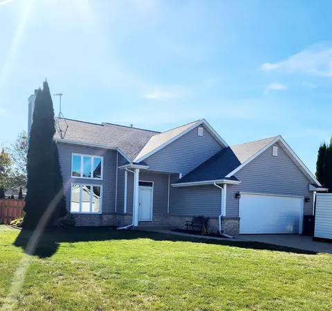 431 Hickory, Belgium, WI 53004