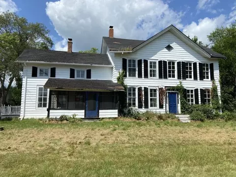 580 Eagle Lk, Mukwonago, WI 53149