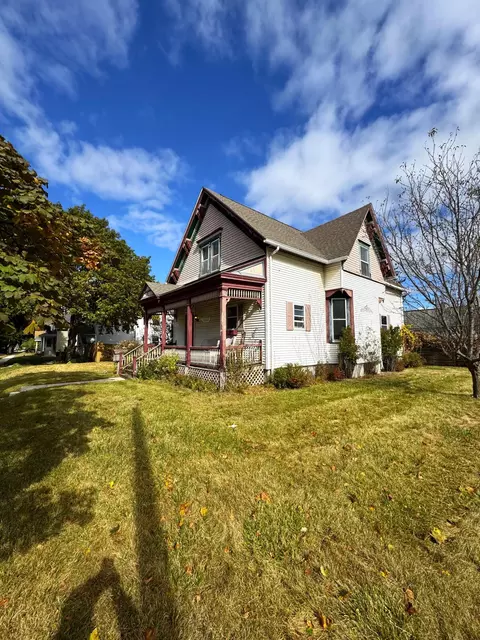 901 N 14th, Manitowoc, WI 54220
