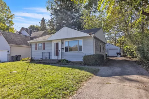 230 E Wisconsin, Pewaukee, WI 53072