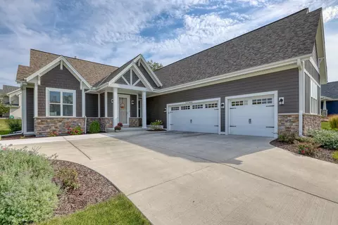w237n6946 Ancient Oaks, Sussex, WI 53089