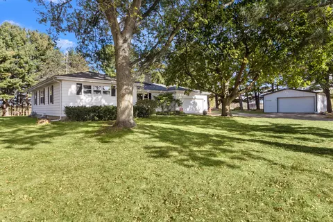 n5458 County Road H, Sugar Creek, WI 53121