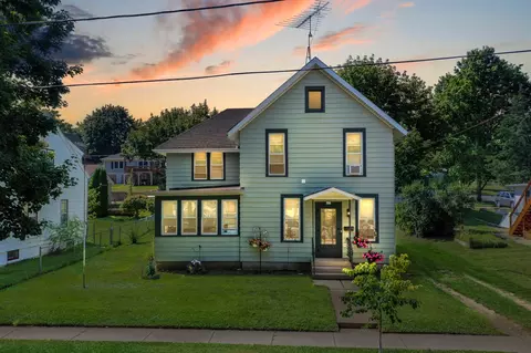 409 Edward, Burlington, WI 53105