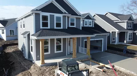 1026 Ridgeway, Pewaukee, WI 53072