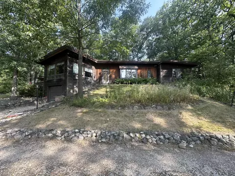 n31w22076 Green, Pewaukee, WI 53186