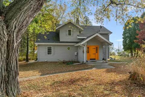 12619 Lakeshore, Centerville, WI 53015