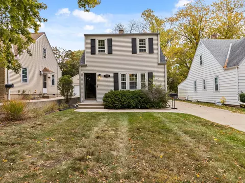 4526 S S Pne, Milwaukee, WI 53207