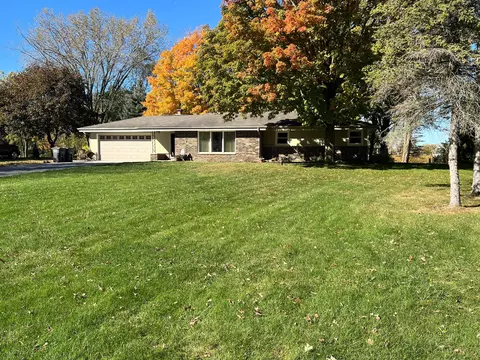8702 Hart, Norway, WI 53185