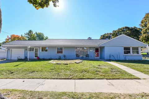 7727 W Glendale, Milwaukee, WI 53218
