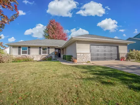 995 Briarwood, Fond Du Lac, WI 54935