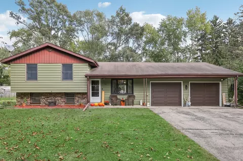 266 Edwards, Dousman, WI 53118