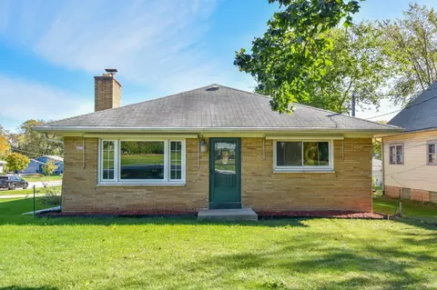 6070 N 114th, Milwaukee, WI 53225