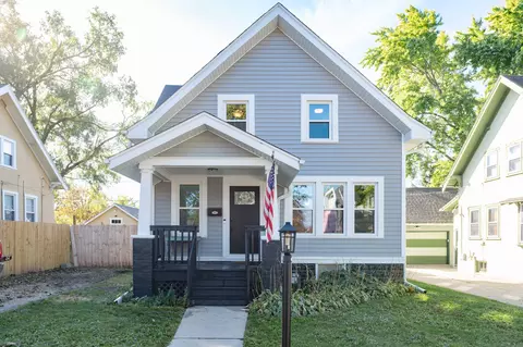 205 Harrison, Waukesha, WI 53186