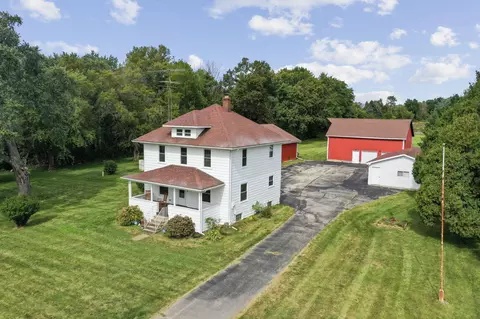 3218 County Line, Mount Pleasant, WI 53403