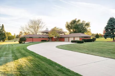 9842 Elkhorn, La Grange, WI 54660