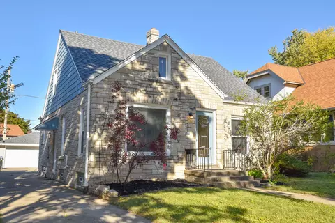 2851 N Hartung, Milwaukee, WI 53210