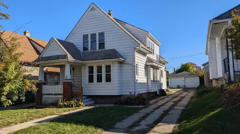 1432 S 89th, West Allis, WI 53214