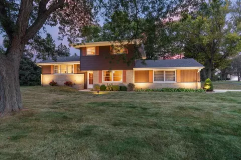 14001 W Sun Vly, New Berlin, WI 53151