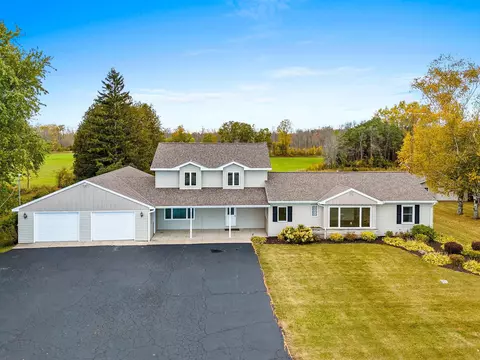 2231 County Hwy S, Nasewaupee, WI 54235