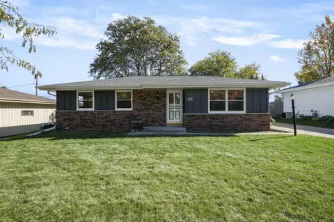 137 Perry, Racine, WI 53406