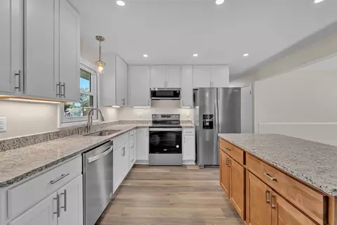 1036 S 122nd, West Allis, WI 53214