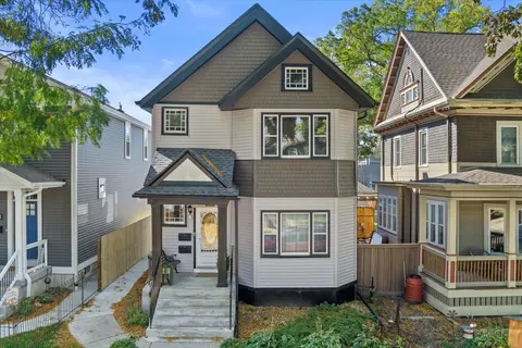 2861 S Wentworth, Milwaukee, WI 53207