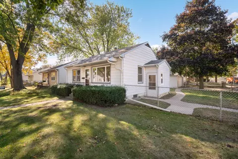 4003 S Alexander, Saint Francis, WI 53235
