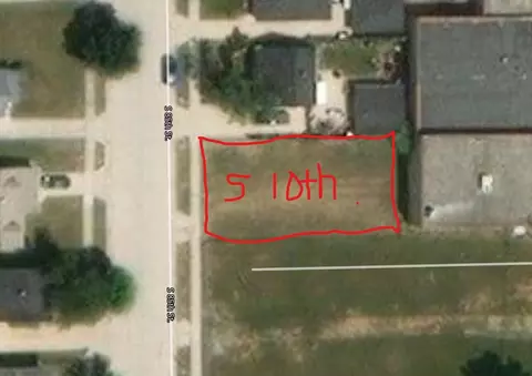 10 S 85th, West Allis, WI 53214