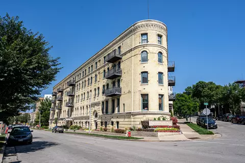 1818 N Water #503, Milwaukee, WI 53202