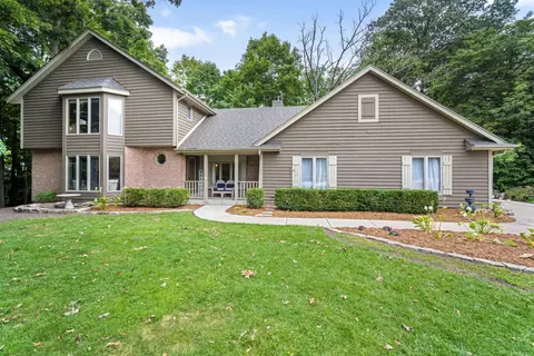 3532 S 121st, Greenfield, WI 53228