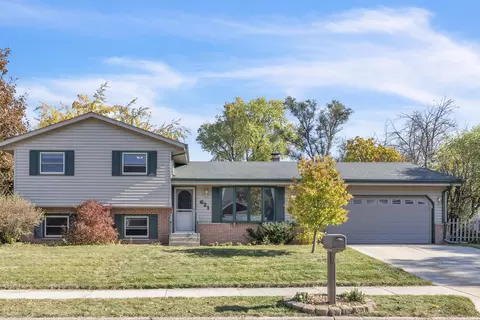 621 Riverview, West Bend, WI 53095