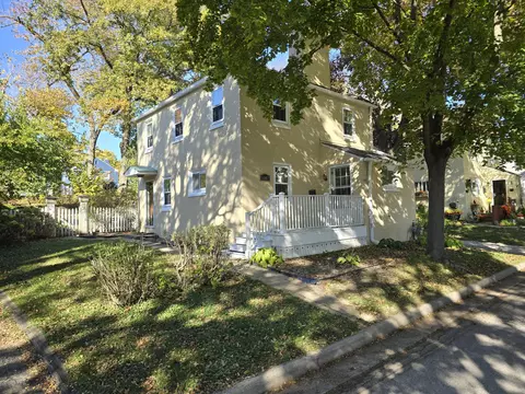 5587 Arrowwood, Greendale, WI 53129