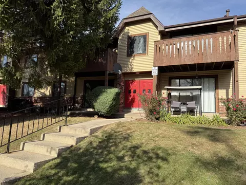 6110 W Calumet #102B, Milwaukee, WI 53223