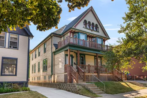 2716 N Murray, Milwaukee, WI 53211