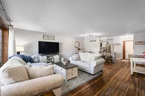 10209 W Whitnall Edge #G, Franklin, WI 53132