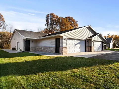 4920 Treeline, Sheboygan, WI 53081