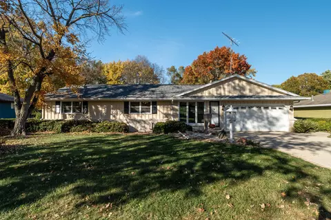 620 Oakland, Mukwonago, WI 53149