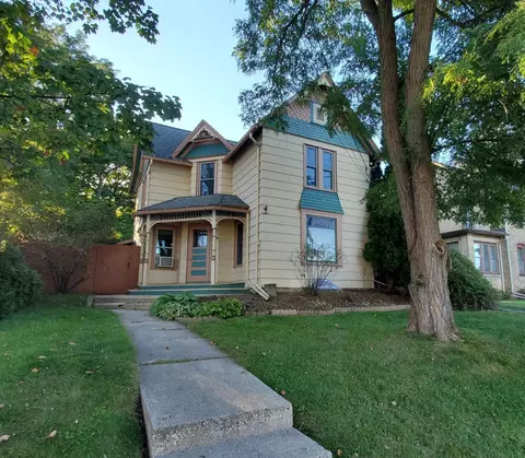 302 N Milwaukee, Theresa, WI 53091