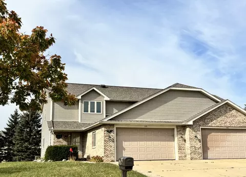 1018 Autumn #1, West Bend, WI 53090