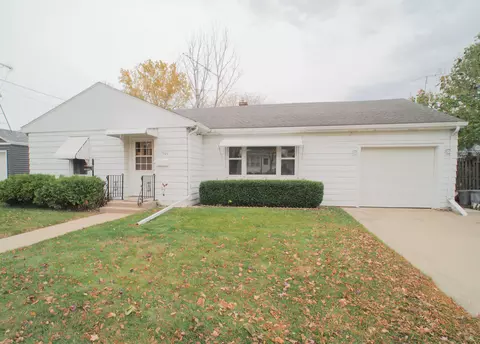 1021 Center, Watertown, WI 53098