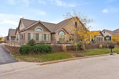 w250n5046 William, Pewaukee, WI 53072