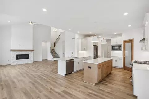 w221n4616 Timber #LT 154, Pewaukee, WI 53072